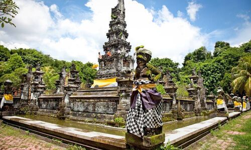 القاهرة - دينباسار- بالي